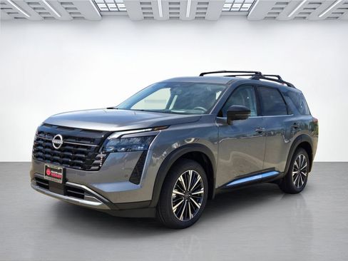 New 2026 Nissan Pathfinder Platinum w/ Accent Package AWD/4WD image 8