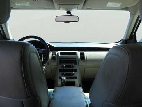 Used 2010 Ford Flex SEL image 8