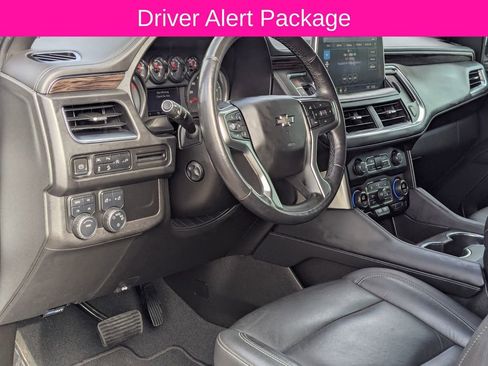 Used 2021 Chevrolet Tahoe Z71 w/ Luxury Package image 12