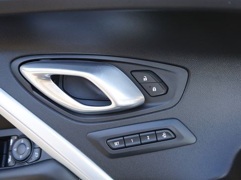 Used 2018 Chevrolet Camaro SS image 25