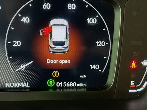 Used 2025 Acura ADX FWD image 18