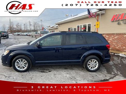 Used 2018 Dodge Journey SXT w/ Premium Group image 4