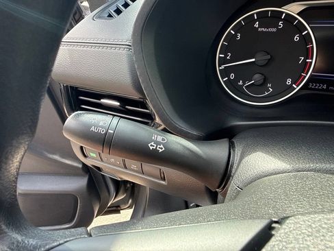 Used 2024 Nissan Sentra SV FWD image 23