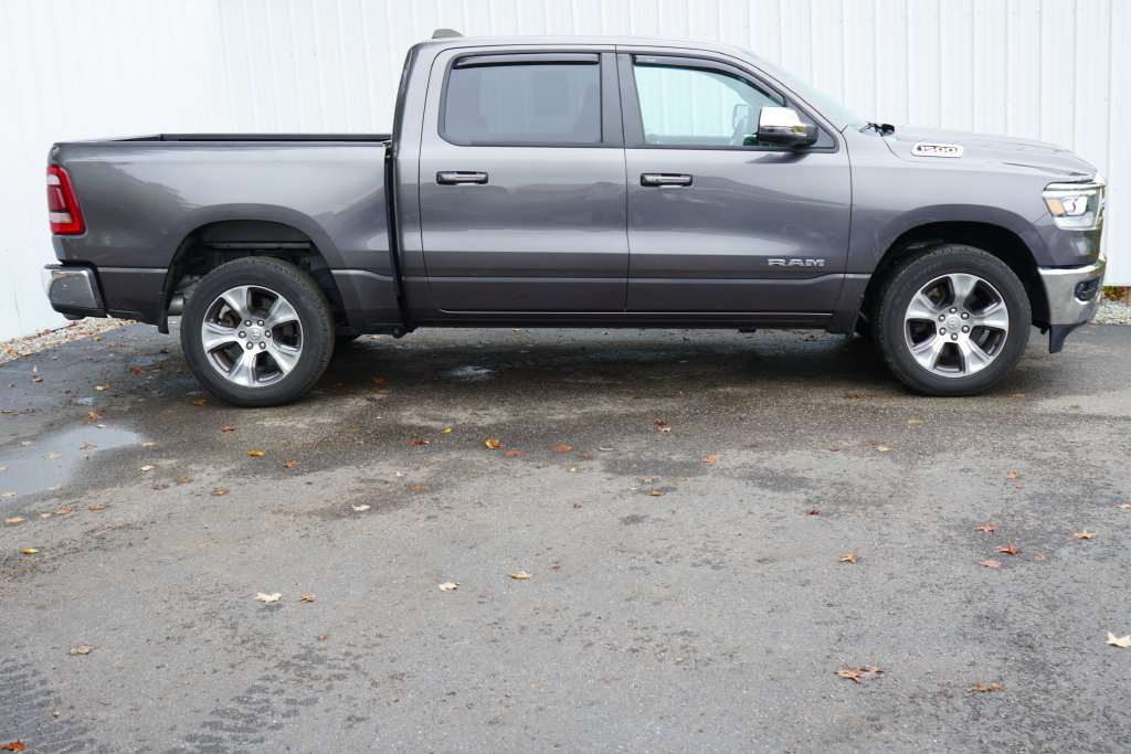 Used 2023 RAM 1500 Laramie AWD/4WD image 2