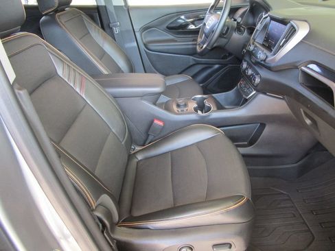 Used 2024 GMC Terrain AT4 AWD/4WD image 32