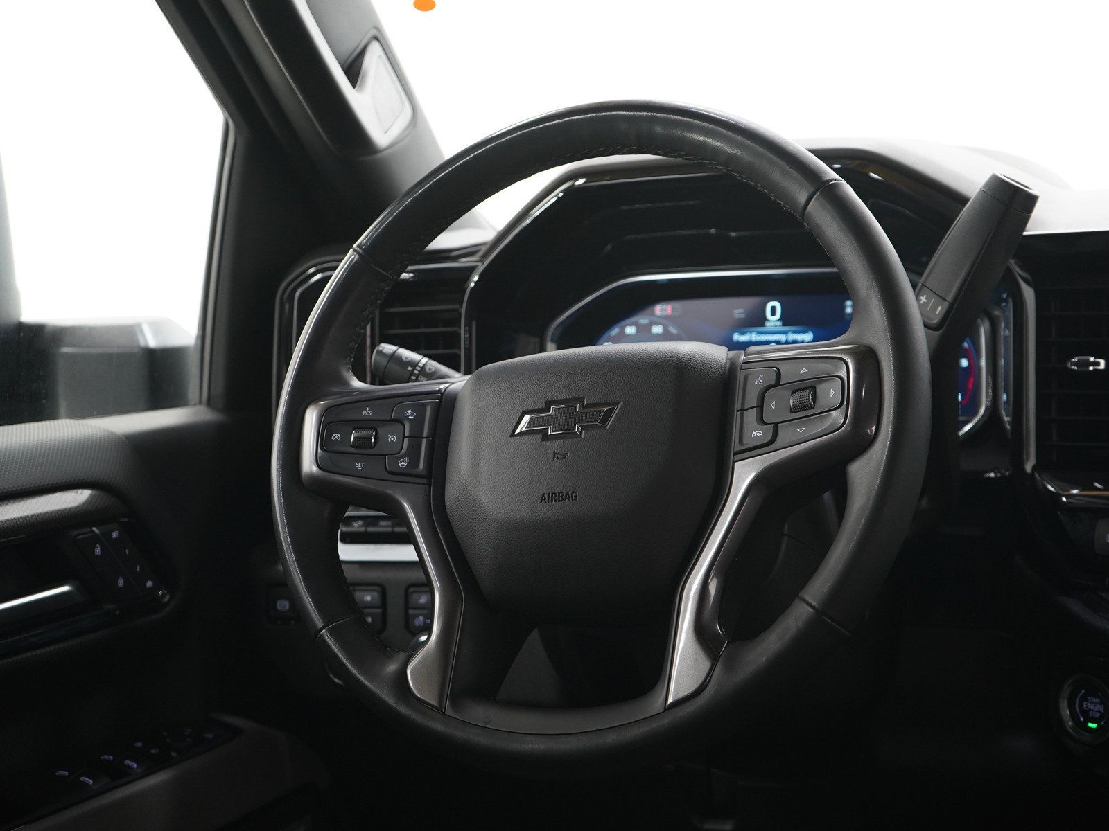 Used 2025 Chevrolet Silverado 2500 ZR2 w/ Technology Package AWD/4WD image 15