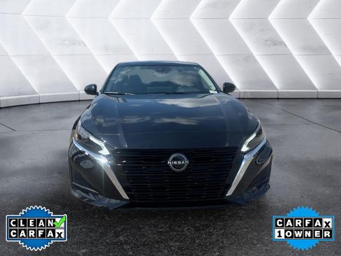 Used 2024 Nissan Altima 2.5 SL FWD image 2