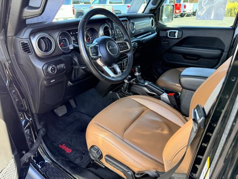 Used 2020 Jeep Gladiator Rubicon image 12