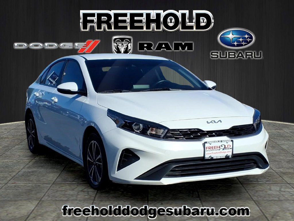 Used 2024 Kia Forte LXS w/ LXS Technology Package FWD image 1