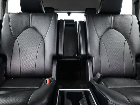 Used 2024 Toyota Grand Highlander AWD image 17