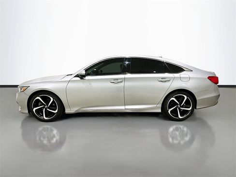 Used 2019 Honda Accord Sport image 4