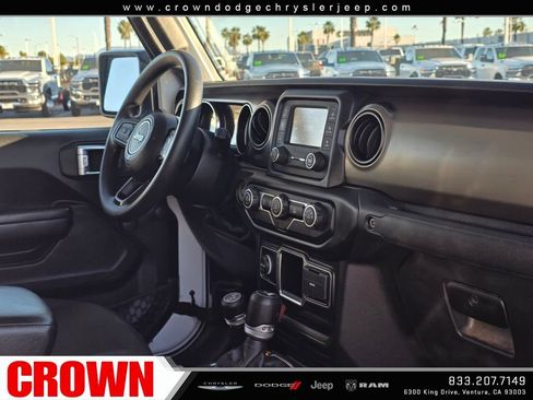 Used 2021 Jeep Gladiator Sport image 12