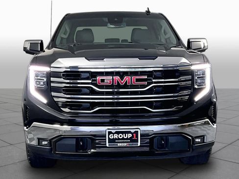 Used 2022 GMC Sierra 1500 SLT w/ SLT Convenience Package AWD/4WD image 4