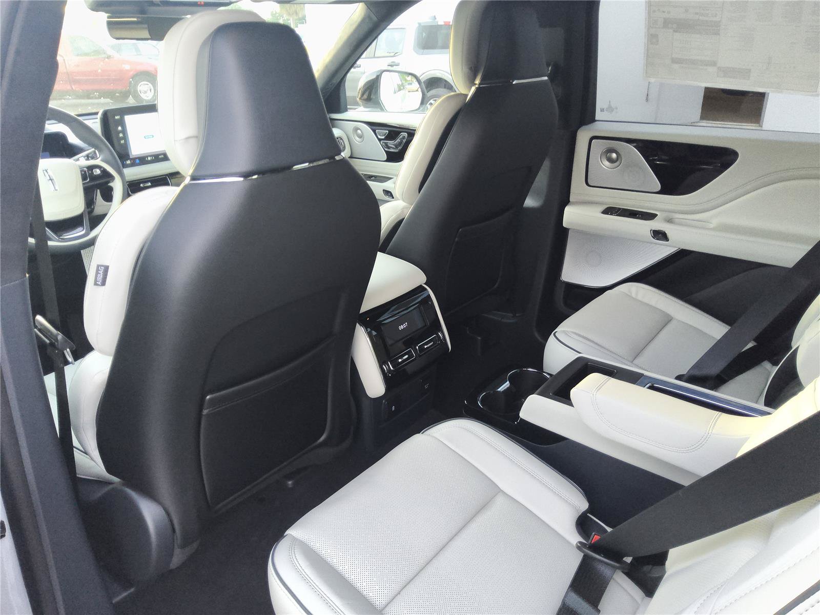 New 2027 Lincoln Aviator Black Label w/ Black Label Special Edition AWD/4WD image 24