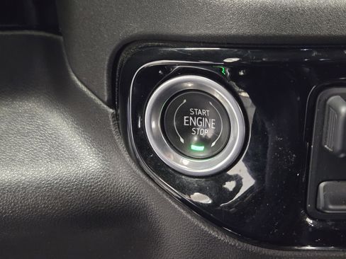 Used 2022 Chevrolet Silverado 1500 LT Trail Boss w/ Convenience Package II image 20