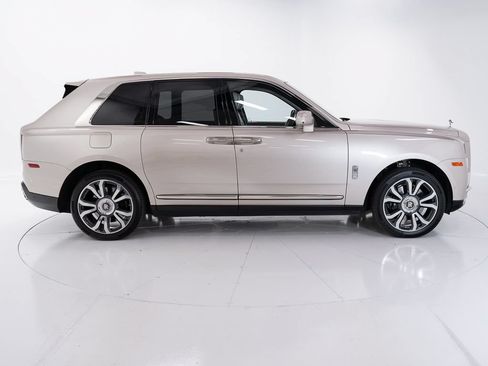 Certified 2019 Rolls-Royce Cullinan AWD/4WD image 6