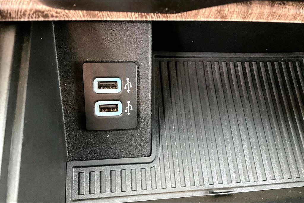 Used 2019 Ford F350 Lariat w/ Lariat Ultimate Package AWD/4WD image 32