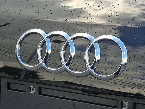 Used 2023 Audi Q3 2.0T Premium w/ 19" Wheel Package AWD/4WD image 30