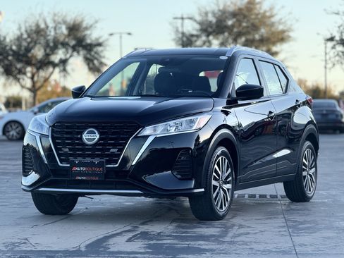 Used 2021 Nissan Kicks SV image 5