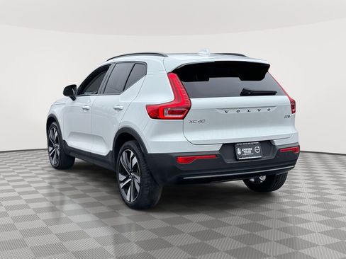 Certified 2023 Volvo XC40 B5 Ultimate w/ Protection Package Premier image 5