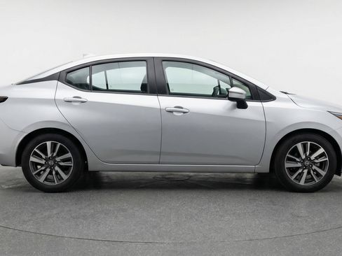 Used 2025 Nissan Versa SV FWD image 11
