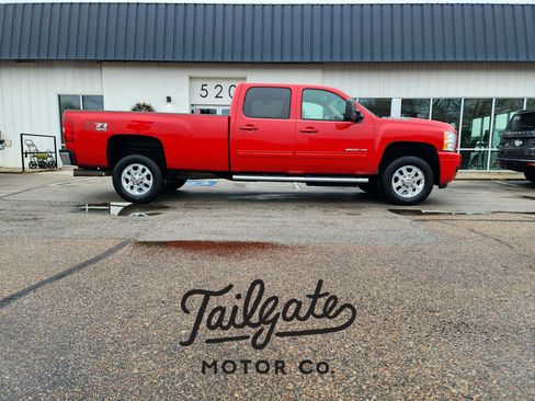 Used 2014 Chevrolet Silverado 2500 LT w/ Z71 Appearance Package AWD/4WD image 1