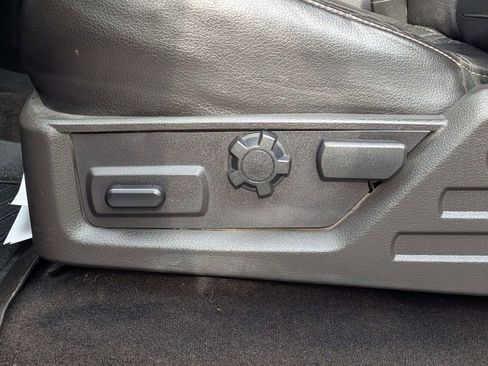 Used 2009 Ford F250 Lariat image 17