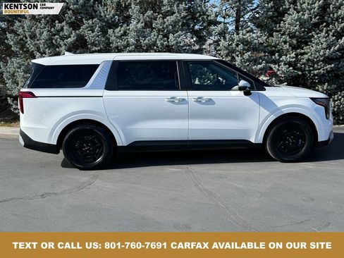 Used 2025 Kia Carnival image 10