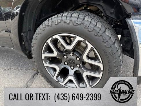 Used 2025 RAM 1500 Laramie AWD/4WD image 10