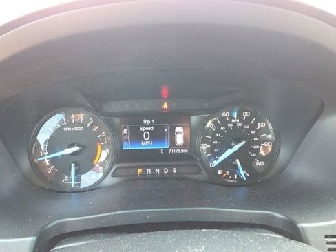 Used 2017 Ford Explorer FWD image 8