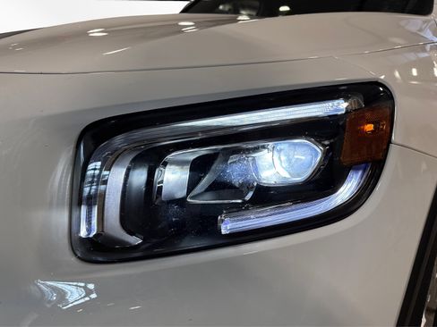 Used 2020 Mercedes-Benz GLB 250 4MATIC image 14