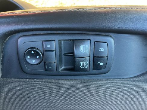 Used 2019 Dodge Challenger SXT image 18