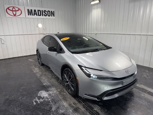 Used 2023 Toyota Prius Limited image 4