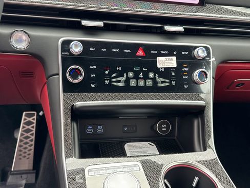 New 2026 Genesis GV80 3.5T e-SC AWD/4WD image 32