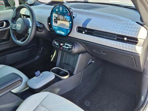 Certified 2025 MINI Cooper S image 21