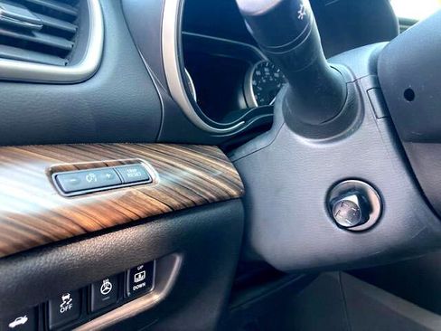 Used 2017 Nissan Maxima Platinum image 18