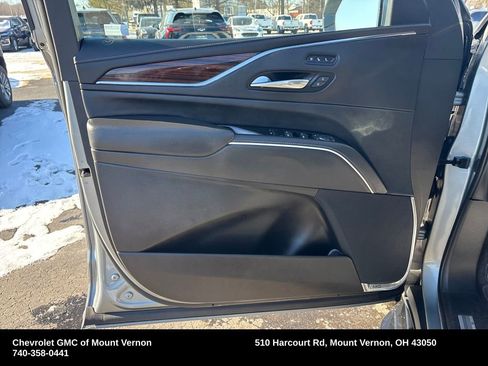 Used 2023 Cadillac Escalade Premium Luxury image 14