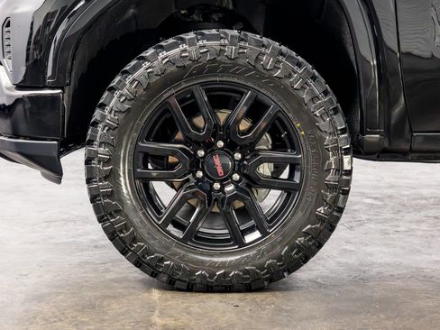 Used 2024 GMC Sierra 1500 Elevation w/ LPO, Elevation Black Package AWD/4WD image 11