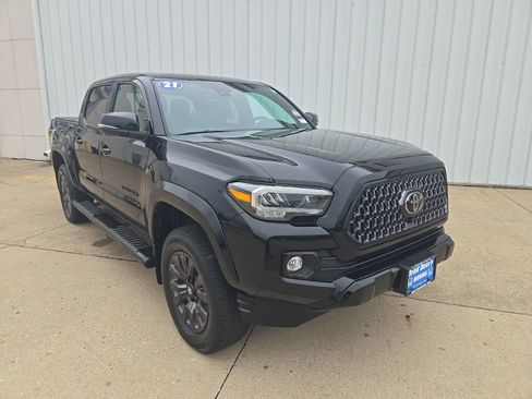 Used 2021 Toyota Tacoma Limited w/ Nightshade Package AWD/4WD image 2