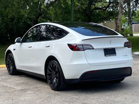 Used 2023 Tesla Model Y Performance AWD/4WD image 6