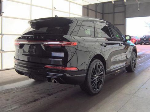 Used 2025 Lincoln Corsair AWD w/ Equipment Group 101A image 4