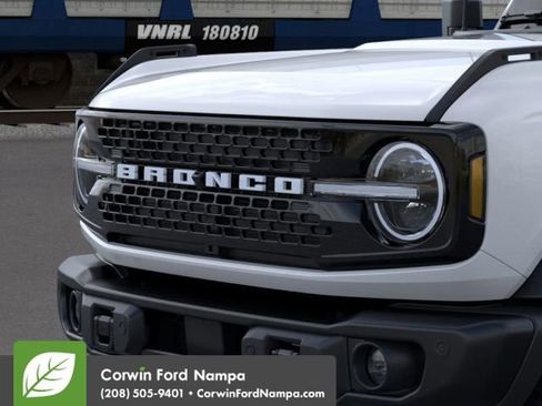 New 2025 Ford Bronco Badlands image 19
