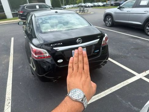 Used 2014 Nissan Altima 2.5 SV w/ Convenience Package FWD image 9