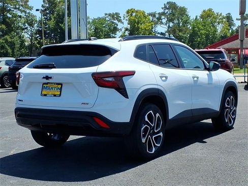 New 2026 Chevrolet Trax RS image 2