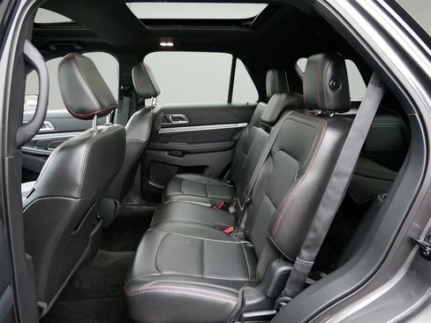 Used 2018 Ford Explorer Sport w/ Equipment Group 401A image 14