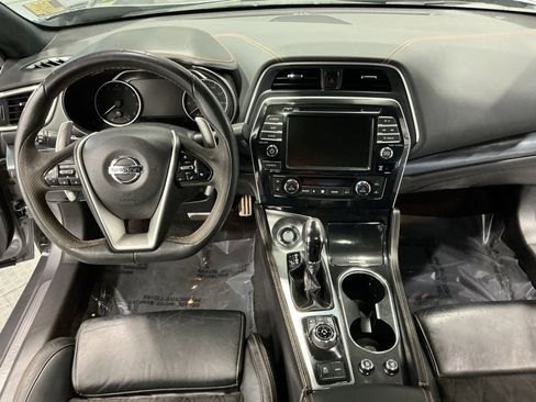 Used 2022 Nissan Maxima SR w/ Sport Mat Group image 15
