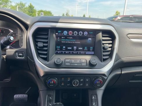 Used 2017 GMC Acadia SLT FWD image 16