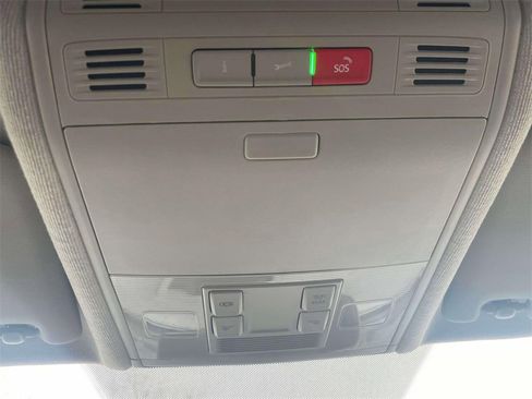 Used 2021 Volkswagen Tiguan S image 30