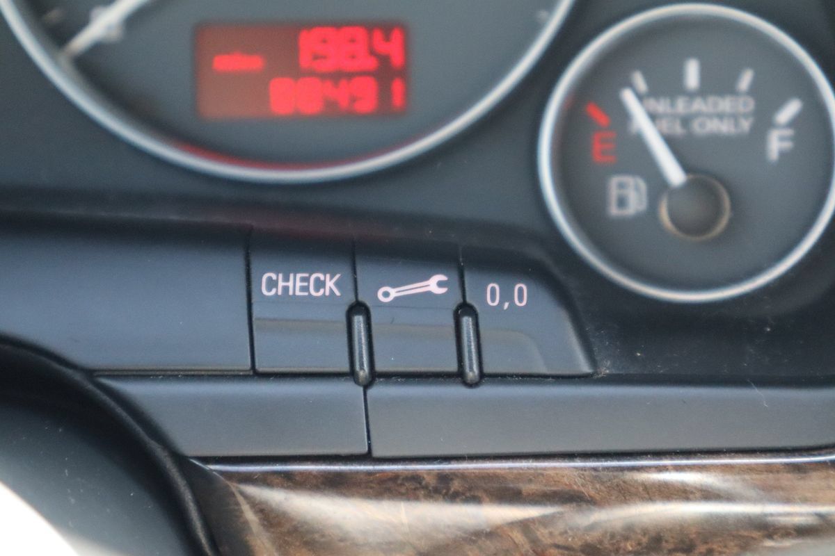 Used 2004 Audi S4 Sedan AWD/4WD image 17