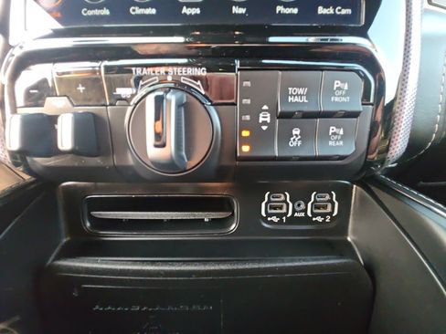 Used 2021 RAM 1500 Limited AWD/4WD image 19